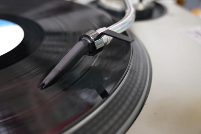 レコードカートリッジと針の寿命完全ガイド：交換目安・劣化サイン・長持ちのコツまで解説